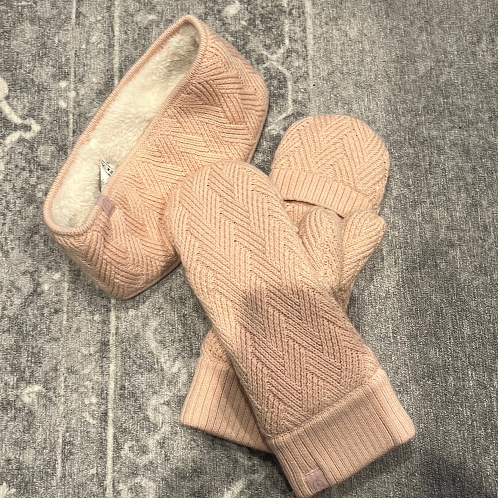 lululemon mittens and headband pink